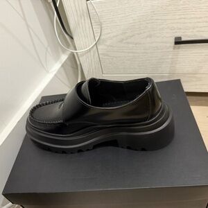 Brand new WOMENS G.H. Bass ELLA PLATFORM DERBY